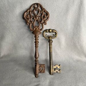Vintage SKELETON KEYS Lot of 2 Metal‎ Heavy Gothic Looking Gate Large 11.5"Decor